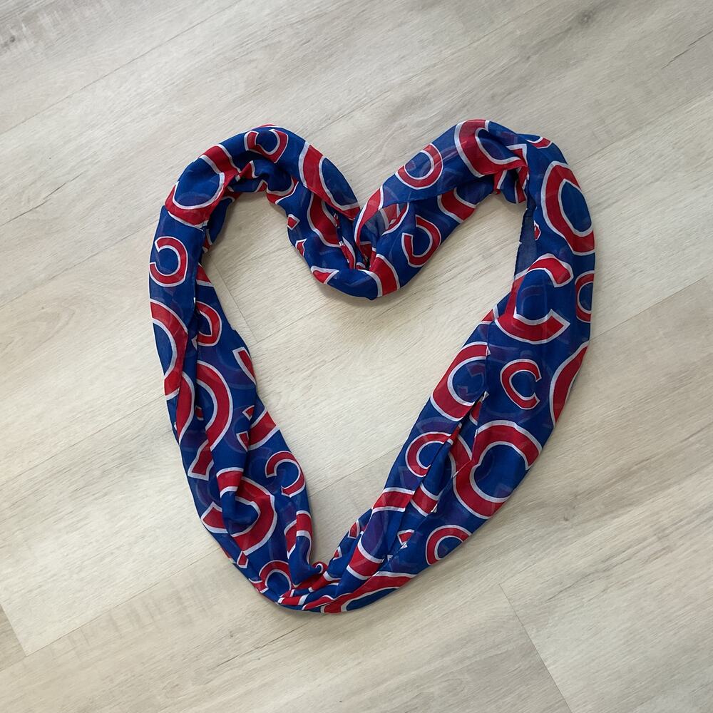 Forever Collectibles Chicago Cubs Womens Blue Infinity Scarf 36 X 11